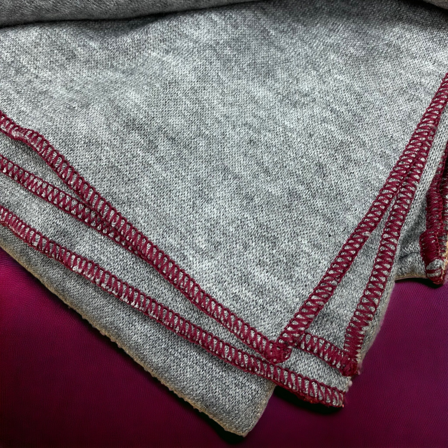 Poncho  Grau / Bordeux